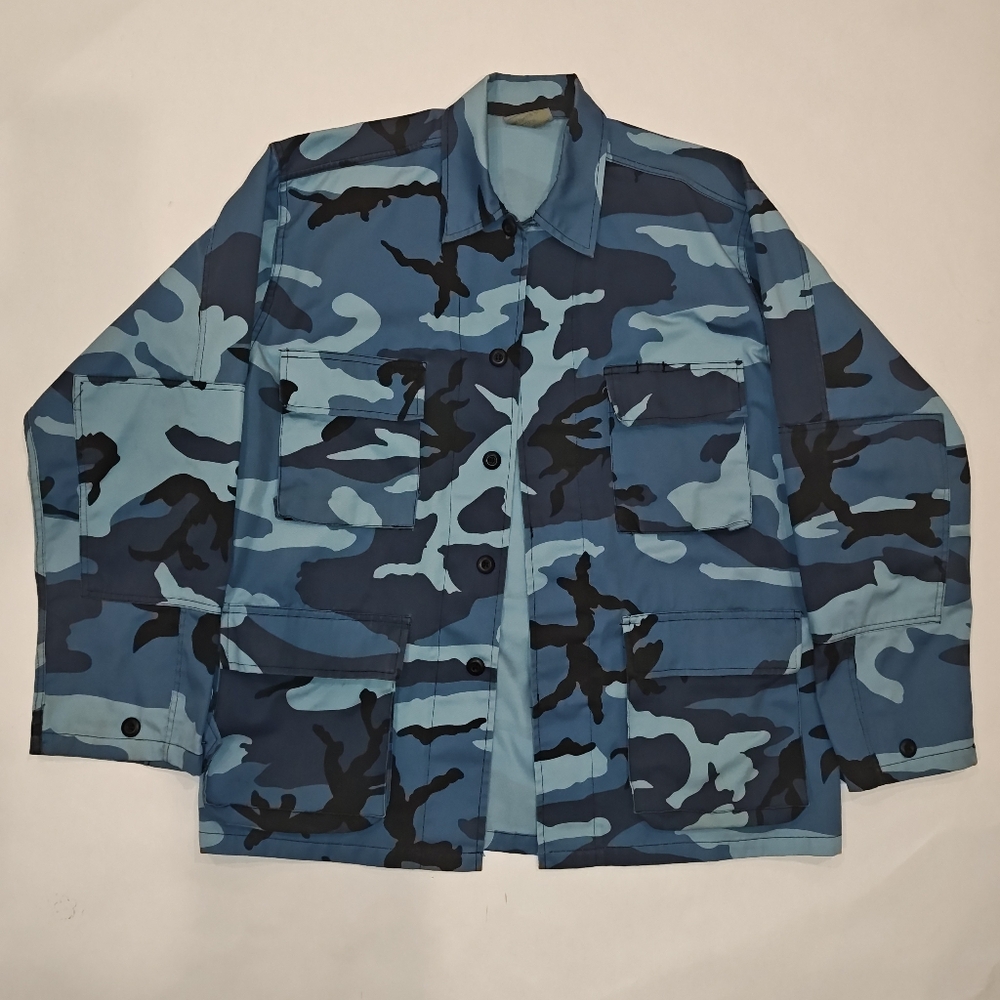 AUTHENTIC MILITARY JACKET - SIZE MEDIUM